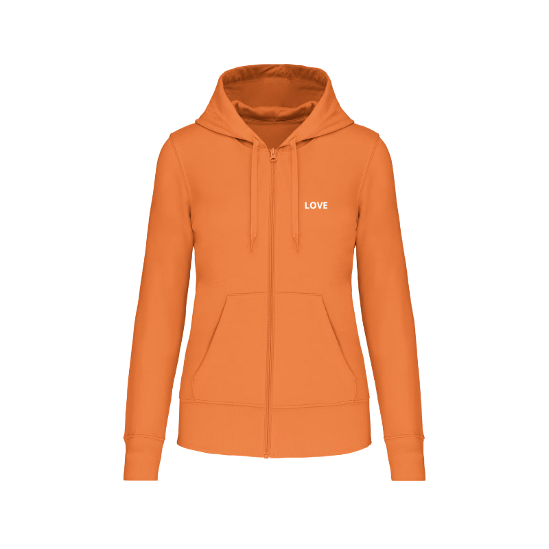 Sweat-shirt zippé orange personnalisé au niveau du coeur dans notre atelier