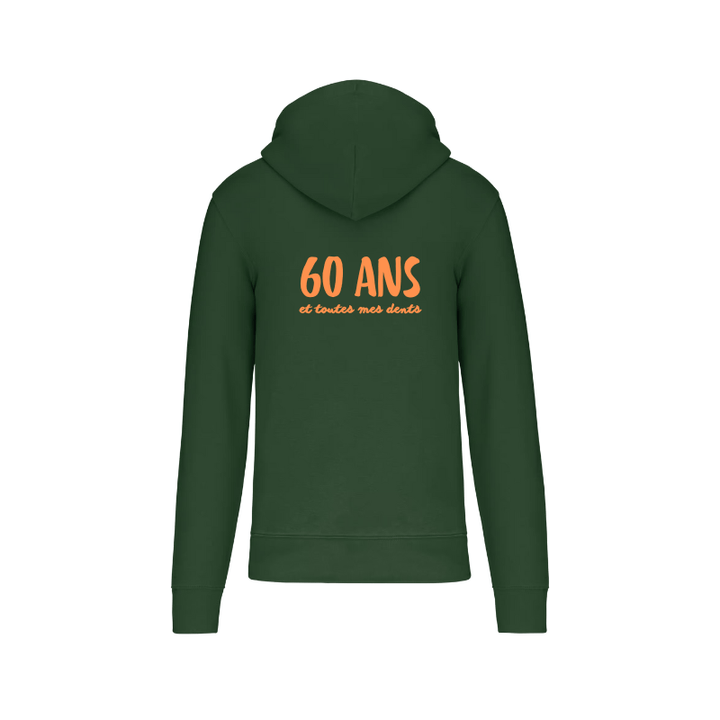 Sweat vert forêt à capuche avec une fermeture éclair personnalisé dans el dos en sérigraphie dans notre atelier