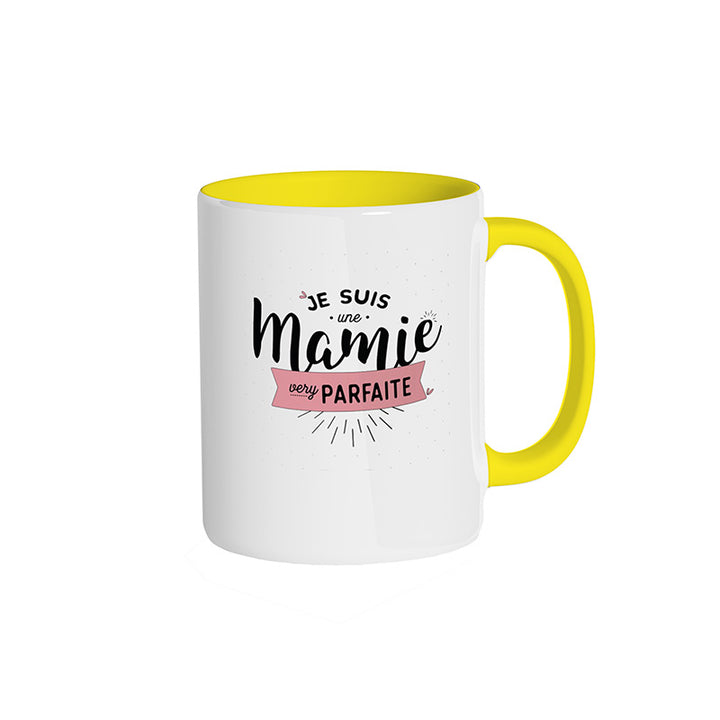 Mug jaune "Je suis une mamie very parfaite"